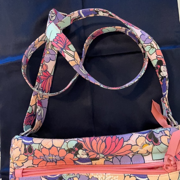 Disney Vera Bradley crossbody Bag - Picture 3 of 6
